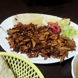 Mindi House - Shawarma with Humus