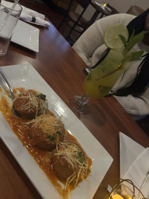 Luna's Italian & Latin Cuisine Restaurant by null