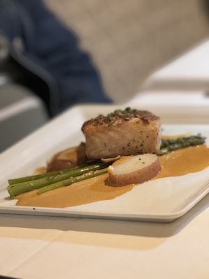 Roy's Restaurant by null