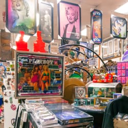 Cool and Eclectic - Anyplace that includes a pinball machine gets an automatic 2 star bump
