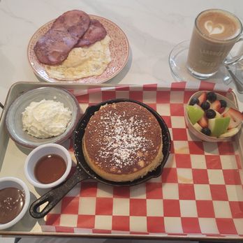 Cafe Landwer - Breakfast & Brunch Near Me - Hallandale Beach, Florida