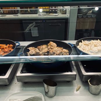 Delta Sky Club - Pasta, chicken, and tofu - Airport Lounges Near Me - East Elmhurst, New York Delta Sky Club - Pasta, chicken, and tofu - Airport Lounges Near Me - East Elmhurst, New York