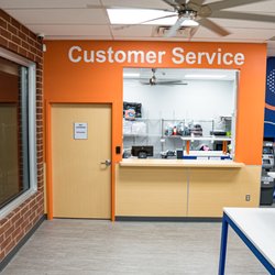 The Laundry Spot - Middletown on Lewis - Always attended, excellent customer service. Drop off laundry service available!