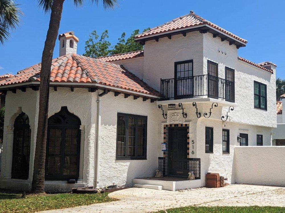 Slide of Expert Roofing Services