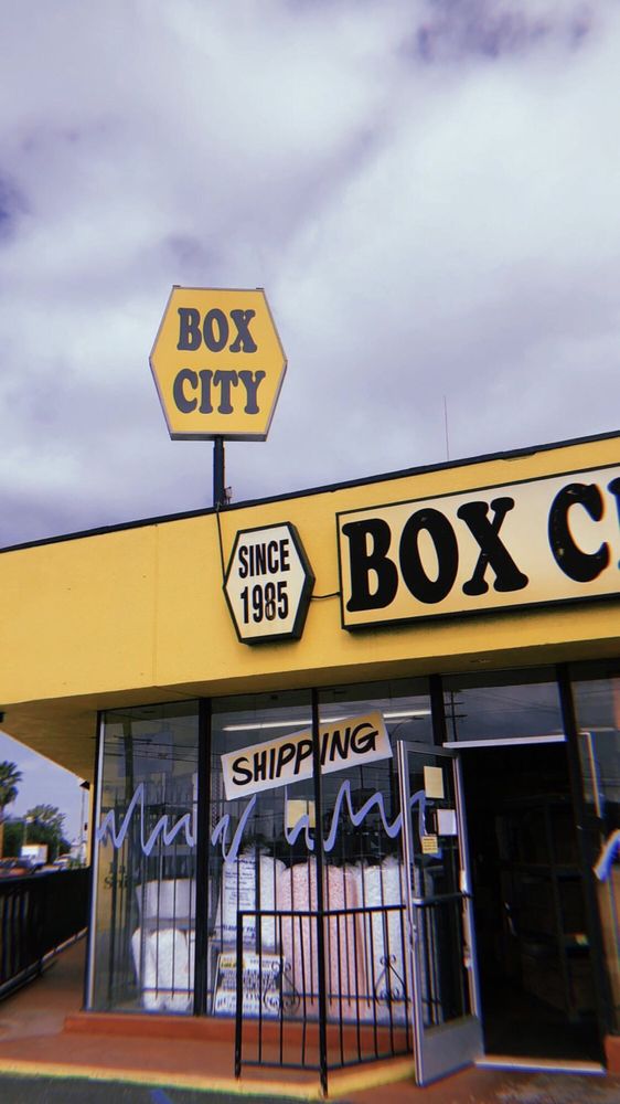 BOX CITY 20 Photos & 36 Reviews Movers 16113 Sherman Way, Van