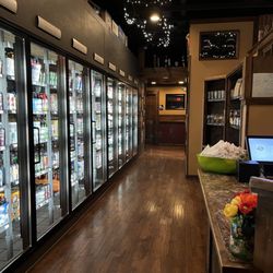U Pick 6 Public House - Inside