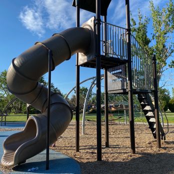 Cottonwood Park - Slide and jungle gym. - Parks Near Me - Aurora, Colorado Cottonwood Park - Slide and jungle gym. - Parks Near Me - Aurora, Colorado