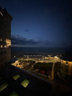 Hotel Breakers by null