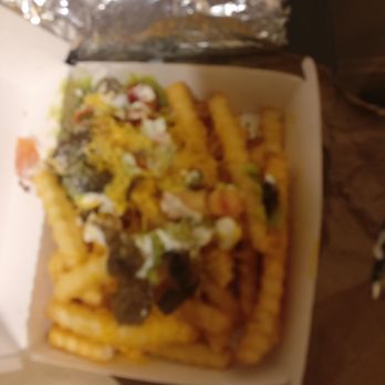 Del Taco - How they just going to give me 4 pieces of meat and barely any cheese on my carne asada fries. - Fast Food Near Me - Highland, California