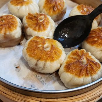 Gong Fu Xiao Long Bao - Pan Fried Pork Bun (Yum) - Noodles Near Me - Brooklyn, New York Gong Fu Xiao Long Bao - Pan Fried Pork Bun (Yum) - Noodles Near Me - Brooklyn, New York