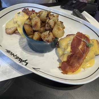 L’Avenue - Big Belly Benny (we hadn't ordered this initially) - Breakfast & Brunch Near Me - Toronto, Ontario