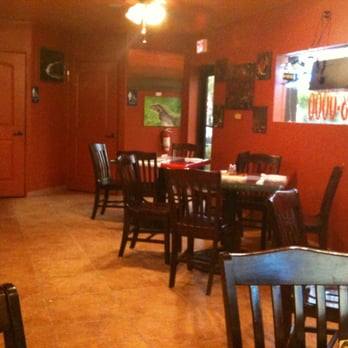 Bobarino's Pizzeria - the dining room - Pizza Near Me - Englewood, Florida Bobarino's Pizzeria - the dining room - Pizza Near Me - Englewood, Florida