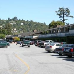 Searching Pathways Therapy - Parking at the Carlmont Shopping Center