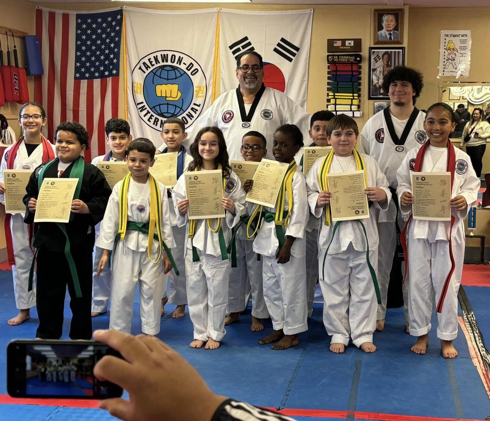 STRIKE FORCE TAEKWON DO Logo