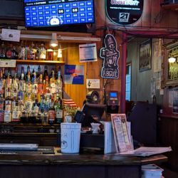 Wooden Nickel Pub & Eateries