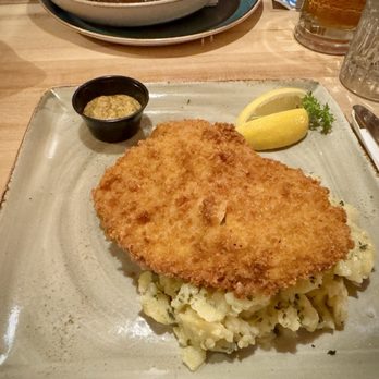 Andreas Keller German Restaurant - Classic Pork Wiener Schnitzel - German Near Me - Leavenworth, Washington Andreas Keller German Restaurant - Classic Pork Wiener Schnitzel - German Near Me - Leavenworth, Washington