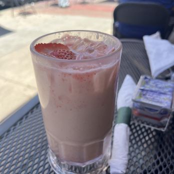 Mex Cocina Cafe - Strawberry horchata - Desserts Near Me - Burbank, California