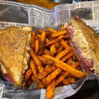 Blu-Willy’s - Reuben with sweet potato fries - American Near Me - Grove City, Ohio Blu-Willy’s - Reuben with sweet potato fries - American Near Me - Grove City, Ohio