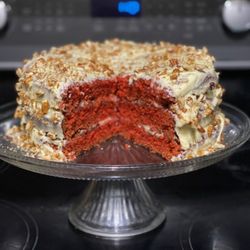 Dre Dub’s Kitchen & Grill - Red velvet cake