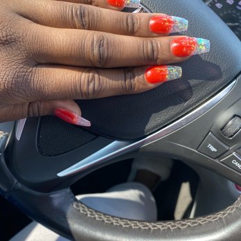 Divine Nail Bar - Nail Salons Near Me - Dallas, Texas
