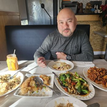 Venus - Sharing 4 yummy dishes - Cantonese Near Me - Covina, California Venus - Sharing 4 yummy dishes - Cantonese Near Me - Covina, California