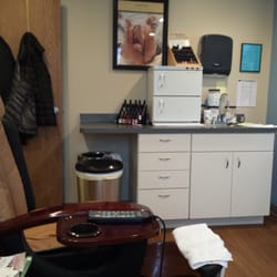 Eastside Podiatry - It's a 2 chair room.