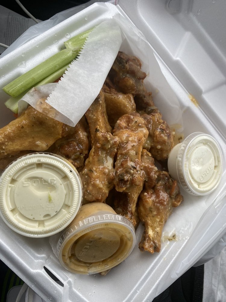 HANDSHAKES BAR & GRILL 19 Photos & 58 Reviews Cheesesteaks 337 Rt