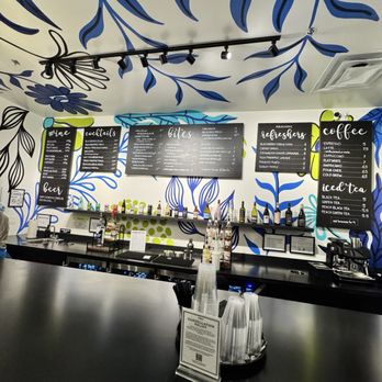 Muse Paintbar - Paint & Sip Near Me - Nashville, Tennessee