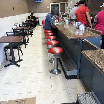 Joe's Grill - diners at the counter - New American Near Me - Chicago, Illinois