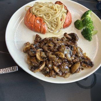 Spring Bistro - Beef & Lobster Pasta - Chinese Near Me - Bothell, Washington Spring Bistro - Beef & Lobster Pasta - Chinese Near Me - Bothell, Washington