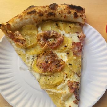 Acute Pizzeria - Pizza Near Me - Toronto, Ontario