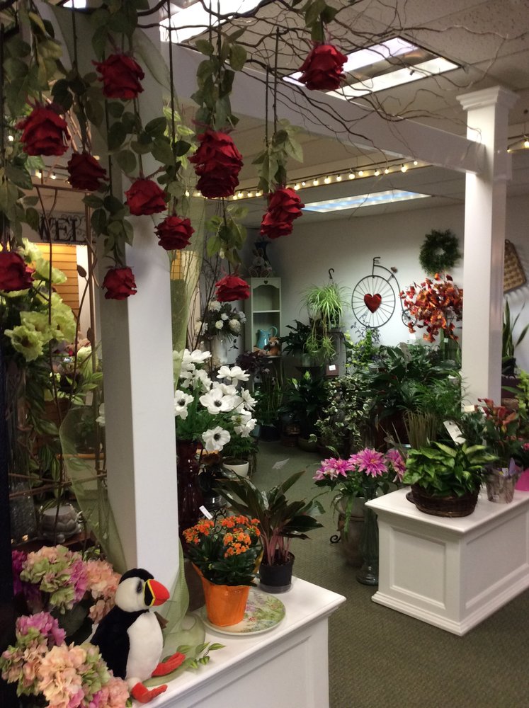 COTTAGE GARDEN FLORAL 17 Photos Florists 2026 Rose Ct, La Crosse