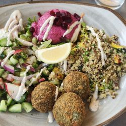Hungry's - Nurtured // Falafel Bowl