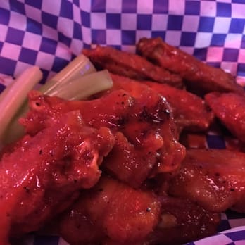 Bird's Nest - BEST WINGS IN THE CITY! - Chicken Wings Near Me - Chicago, Illinois