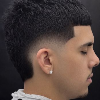 Luis the Barber - Low brust fade - Barbers Near Me - San Diego , California Luis the Barber - Low brust fade - Barbers Near Me - San Diego , California