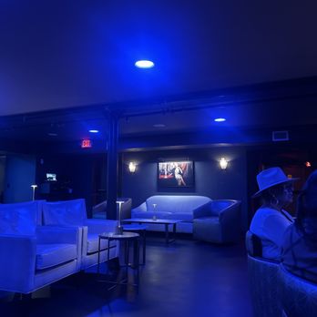 Aiden San Antonio Riverwalk - Seating- - Hotels Near Me - San Antonio, Texas