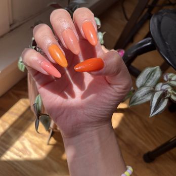 Mary’s Hot Nails - Aprés Gel-X Full-Set - Nail Salons Near Me - Chicago, Illinois Mary’s Hot Nails - Aprés Gel-X Full-Set - Nail Salons Near Me - Chicago, Illinois