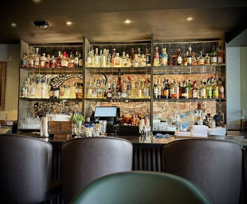 Hugo’s Seafood Bar by null