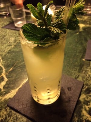 Duck and Cover - Cocktailbar by null