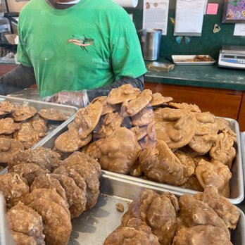 Southern Candymakers - Chocolatiers & Shops Near Me - New Orleans, Louisiana Southern Candymakers - Chocolatiers & Shops Near Me - New Orleans, Louisiana
