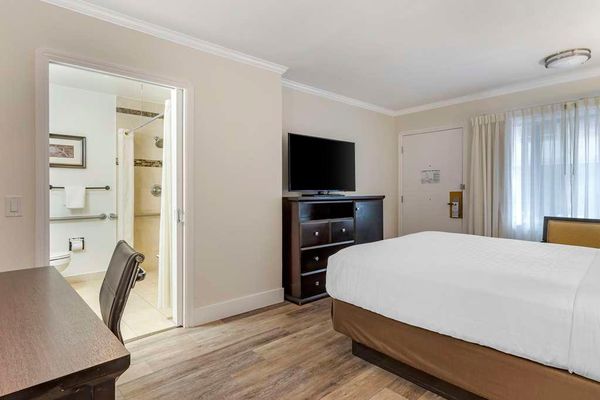 Best Western Carmel's Town House Lodge by null