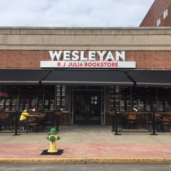Wesleyan RJ Julia Bookstore - Cafes Near Me - Middletown, Connecticut