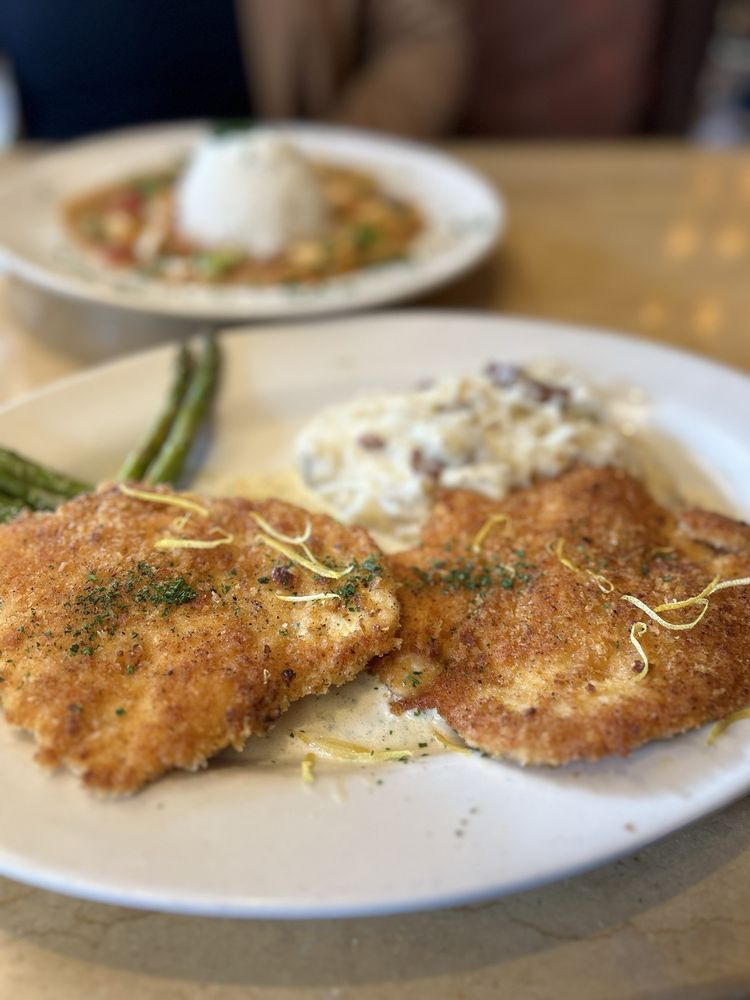 THE CHEESECAKE FACTORY Updated June 2024 878 Photos & 846 Reviews