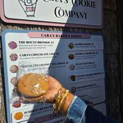 Cara's Cookie Company - Oatmeal cookie