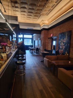 One Legged Magpie by null