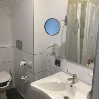DoubleTree by Hilton Hotel Milan - Hotels Near Me - Milan, Michigan