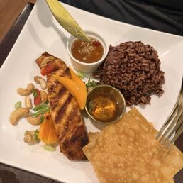 Mango tango salmon (brown rice)