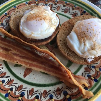 Iron Mountain Inn B&B - Breakfast 3rd course! - Bed & Breakfast Near Me - Butler, Tennessee