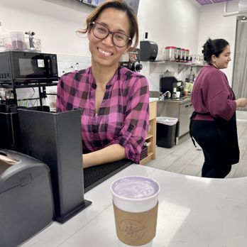 Kafé de Manila - Hi Cathy! She's the exceptional owner who loves what she does. - Bubble Tea Near Me - Somerville, New Jersey Kafé de Manila - Hi Cathy! She's the exceptional owner who loves what she does. - Bubble Tea Near Me - Somerville, New Jersey