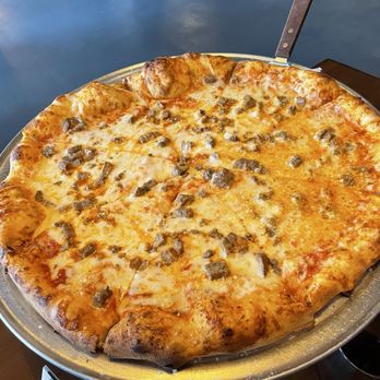 Mad Anthonys Pizza - Sausage pizza - Italian Near Me - Cincinnati, Ohio Mad Anthonys Pizza - Sausage pizza - Italian Near Me - Cincinnati, Ohio